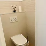 Confort 35m2 Renove, Equipe Et Climatise, Se Fait A Pied! Antibes