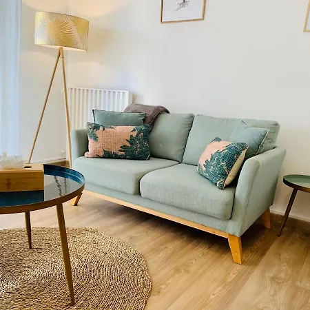Apartment Studio Confort 35m2 Renove, Equipe Et Climatise, Tout Se Fait A Pied! *