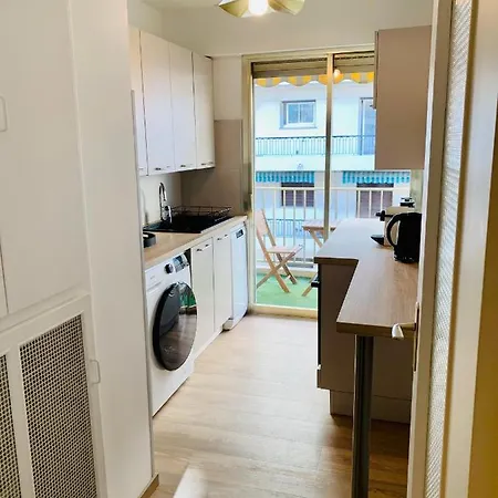 Studio Confort 35m2 Renove, Equipe Et Climatise, Tout Se Fait A Pied! Apartment